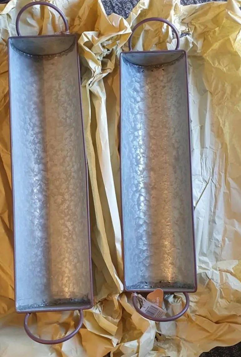 Aflange rustikke zink potter / bakker - 2stk