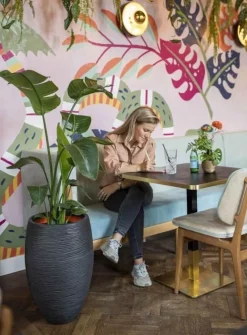 Ball Rib - Indendørs krukke med vandrette ribber - Livstidsgaranti - Guld + Sort + Antrazit