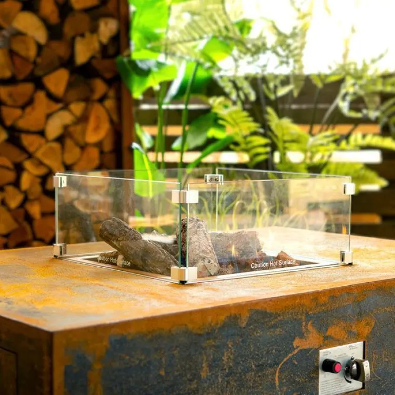 Ildbord i corten stål med brænder og glasskærm