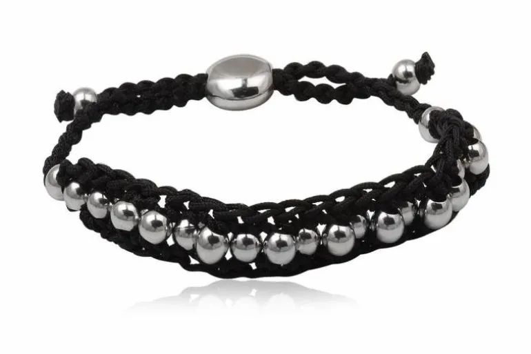 Knyttet macrame armbånd med stålkugler