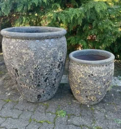 Let glaserede keramik krukker med lava look / Light black - Sæt 2stk