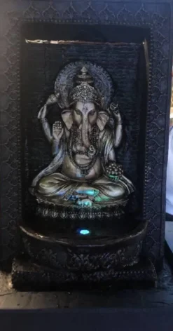 Lille Ganesha vandfontæne til bord med lys