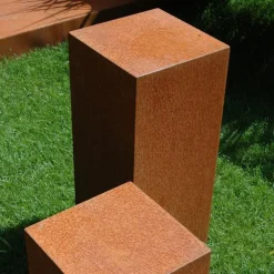 Piedestaler / Sokler i rust