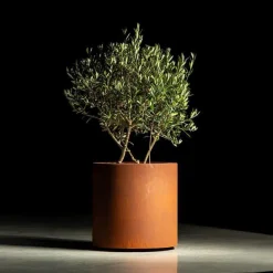 Stor rund plantekumme / krukke i corten stål med hjul - Ø.80 / Ø.100