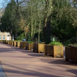 Store lange rust plantekrukker med ben / fødder - op til 200cm