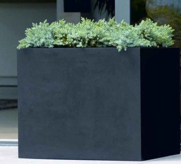 Store Sorte + Grå krukker - Firkantede plantekummer - Udendørs