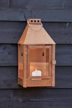 Væglanterne i massiv Kobber